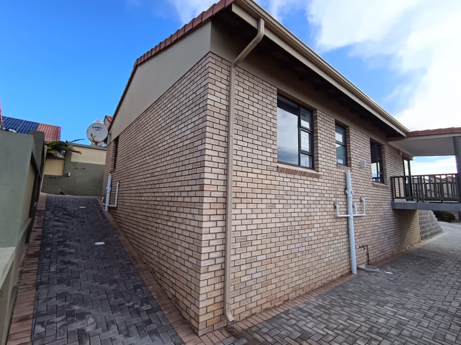3 Bedroom Property for Sale in Seemeeu Park Western Cape